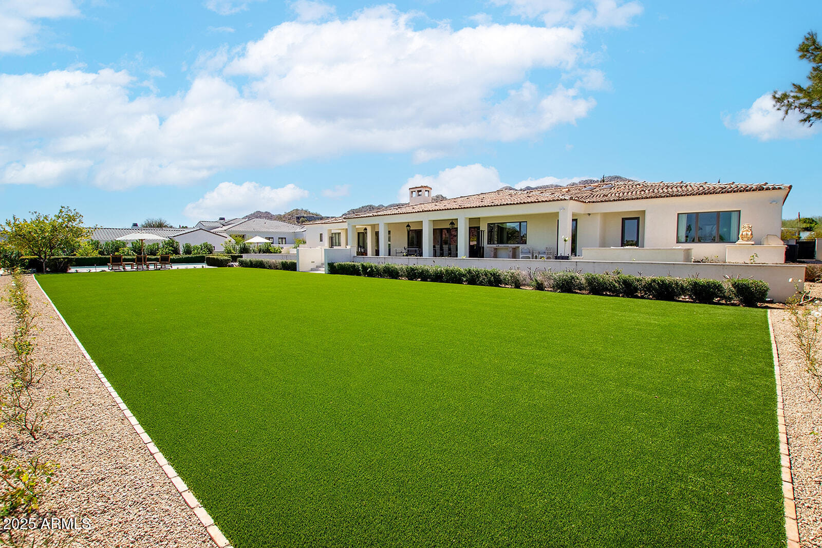 8531 North 49th Street Paradise Valley, AZ 85253 - Photo 50 of 61 huge beautiful lawn