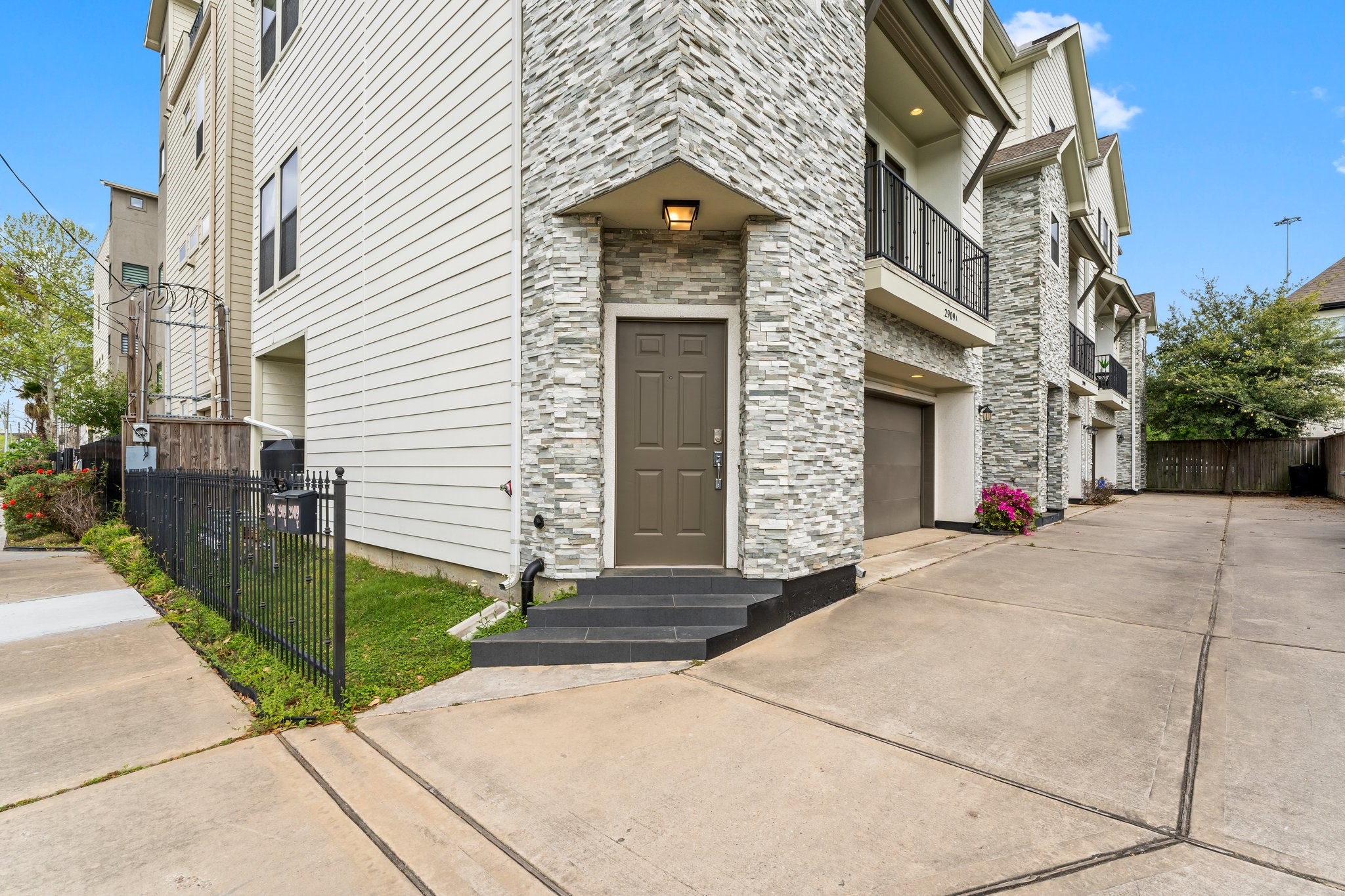 2909 Gillespie Street, Unit A Houston, TX 77020 - Photo 6 of 32