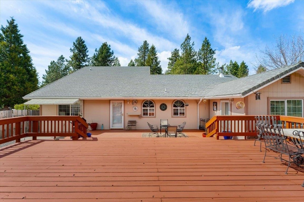 4900 North Old Stage Road Mount Shasta, CA 96067 - Photo 29 of 32 Gallery Image 29