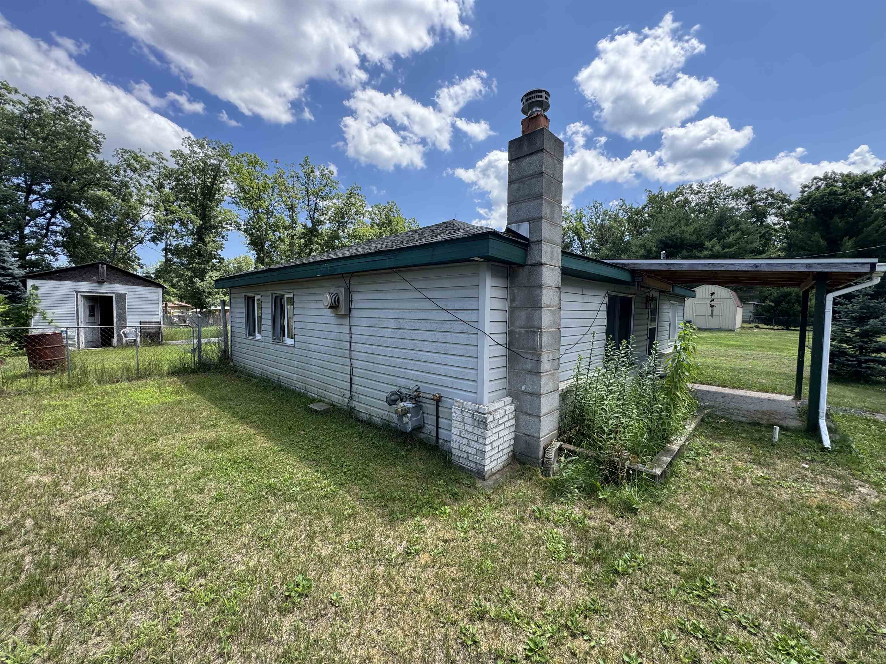 5017 Elizabeth Street Prescott, MI 48756 - Photo 4 of 29 1948023-ed49039d-1016-4c03-967c-038dd50e5413.JPG