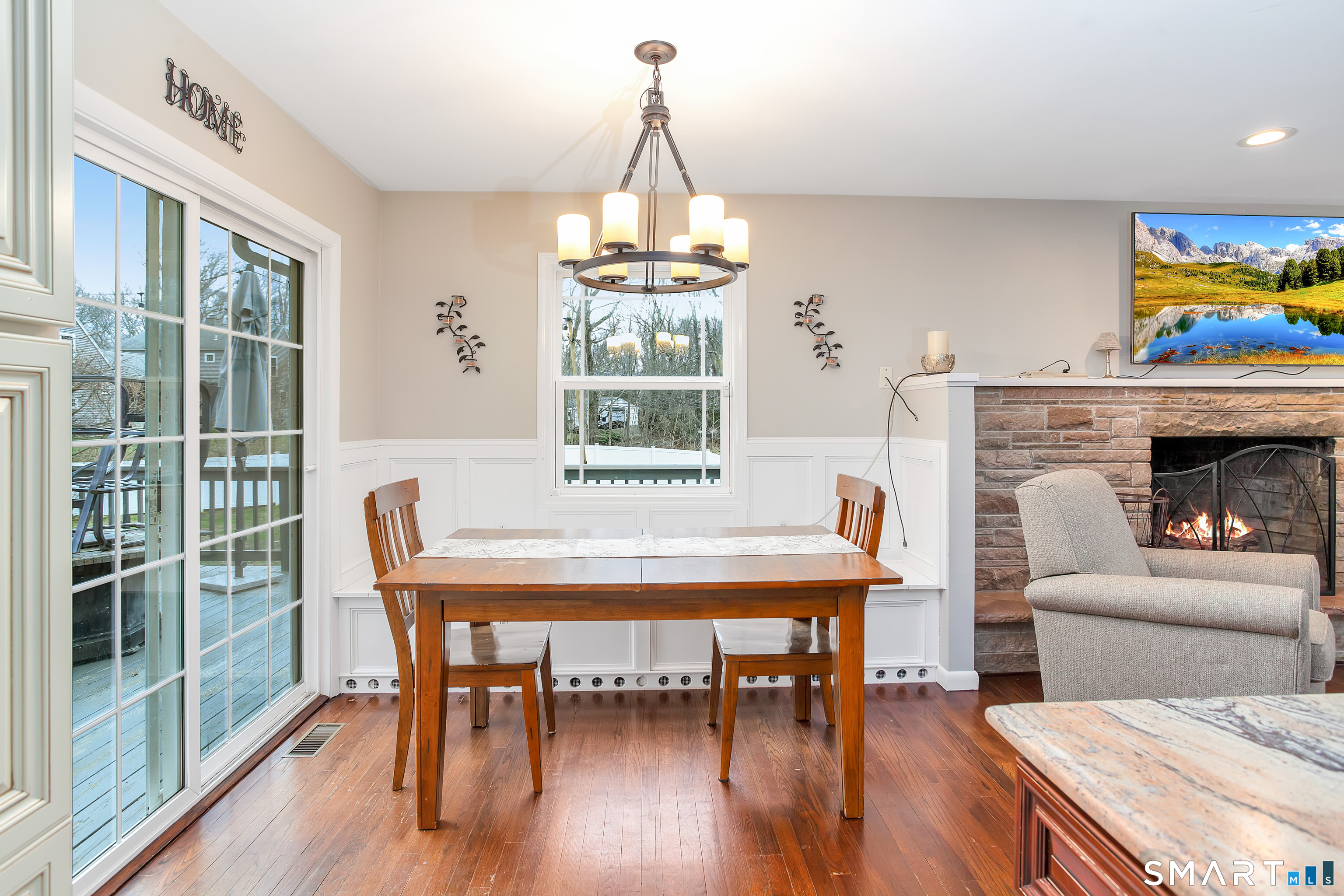 384 Mulberry Point Road Guilford, CT 06437 - Photo 11 of 34