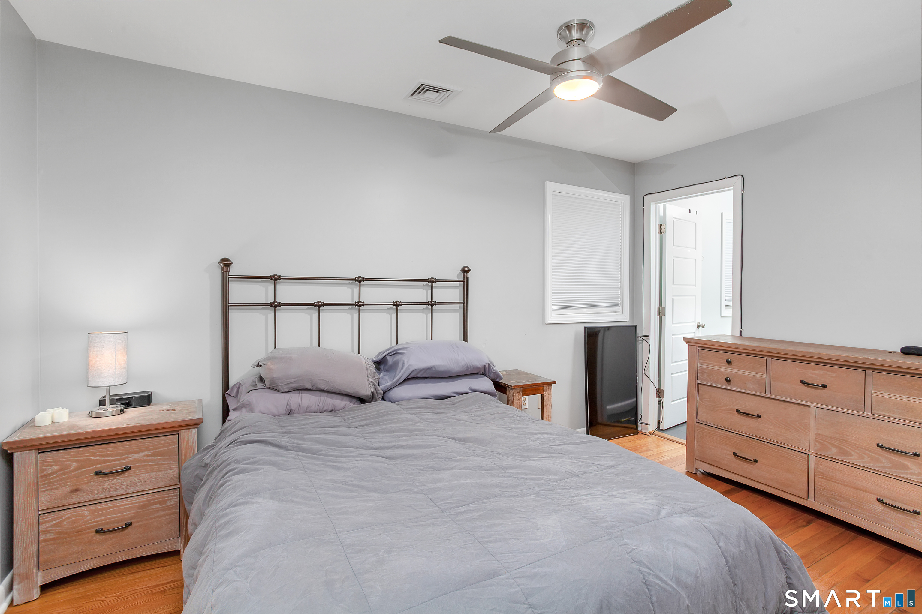 384 Mulberry Point Road Guilford, CT 06437 - Photo 17 of 34
