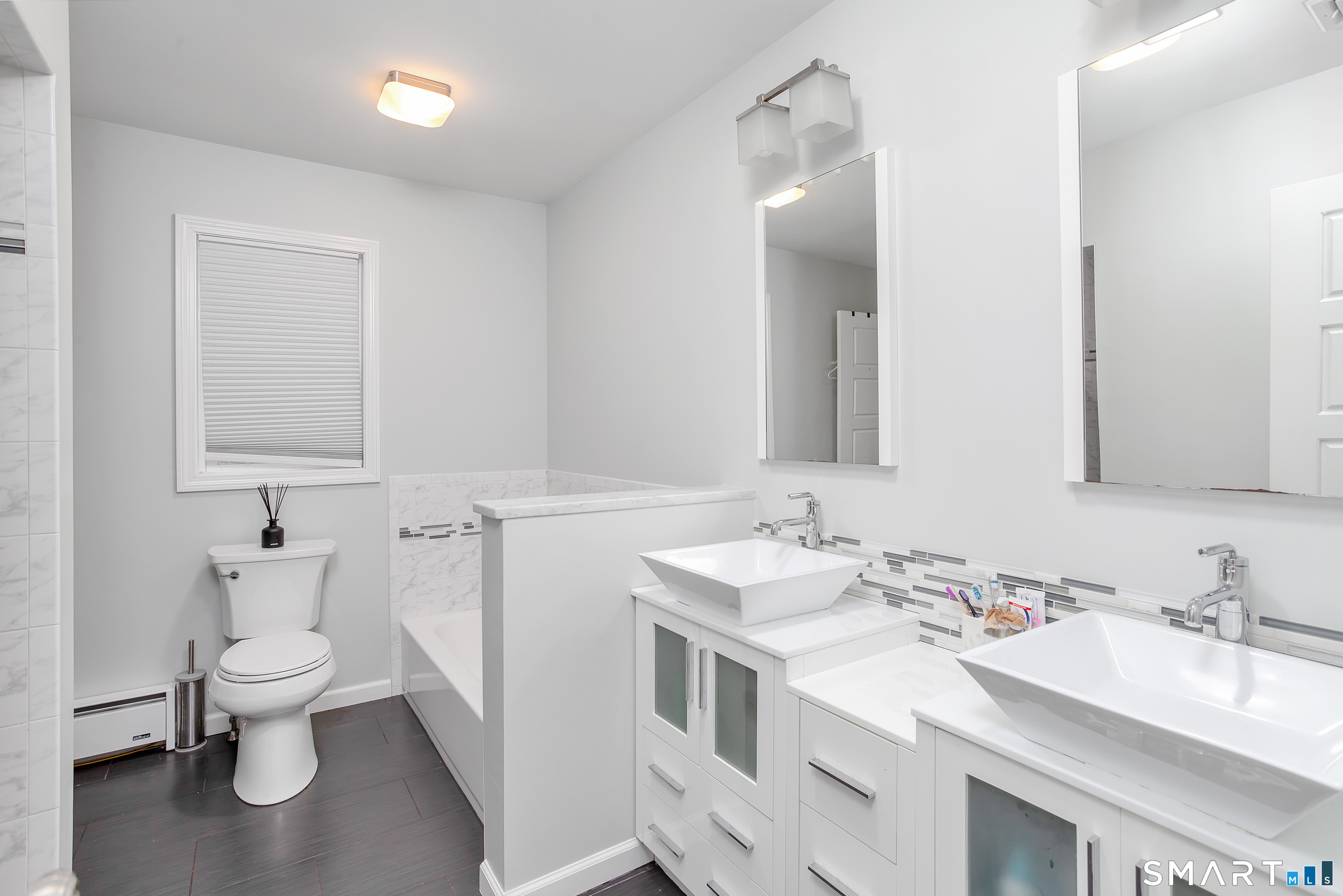 384 Mulberry Point Road Guilford, CT 06437 - Photo 18 of 34