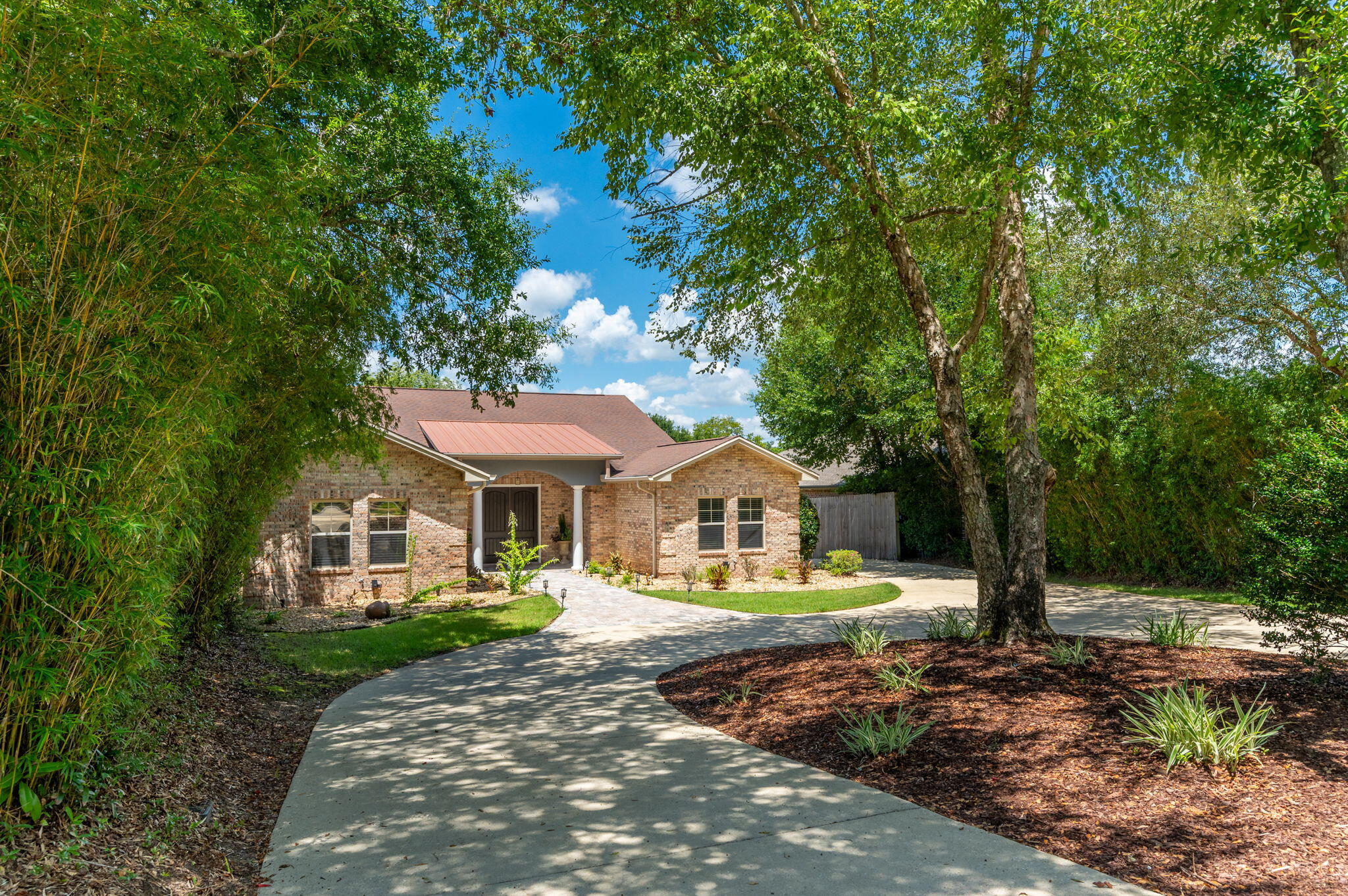14 Blenheim Road Shalimar, FL 32579 - Photo 6 of 71 a front view of a house with a yard