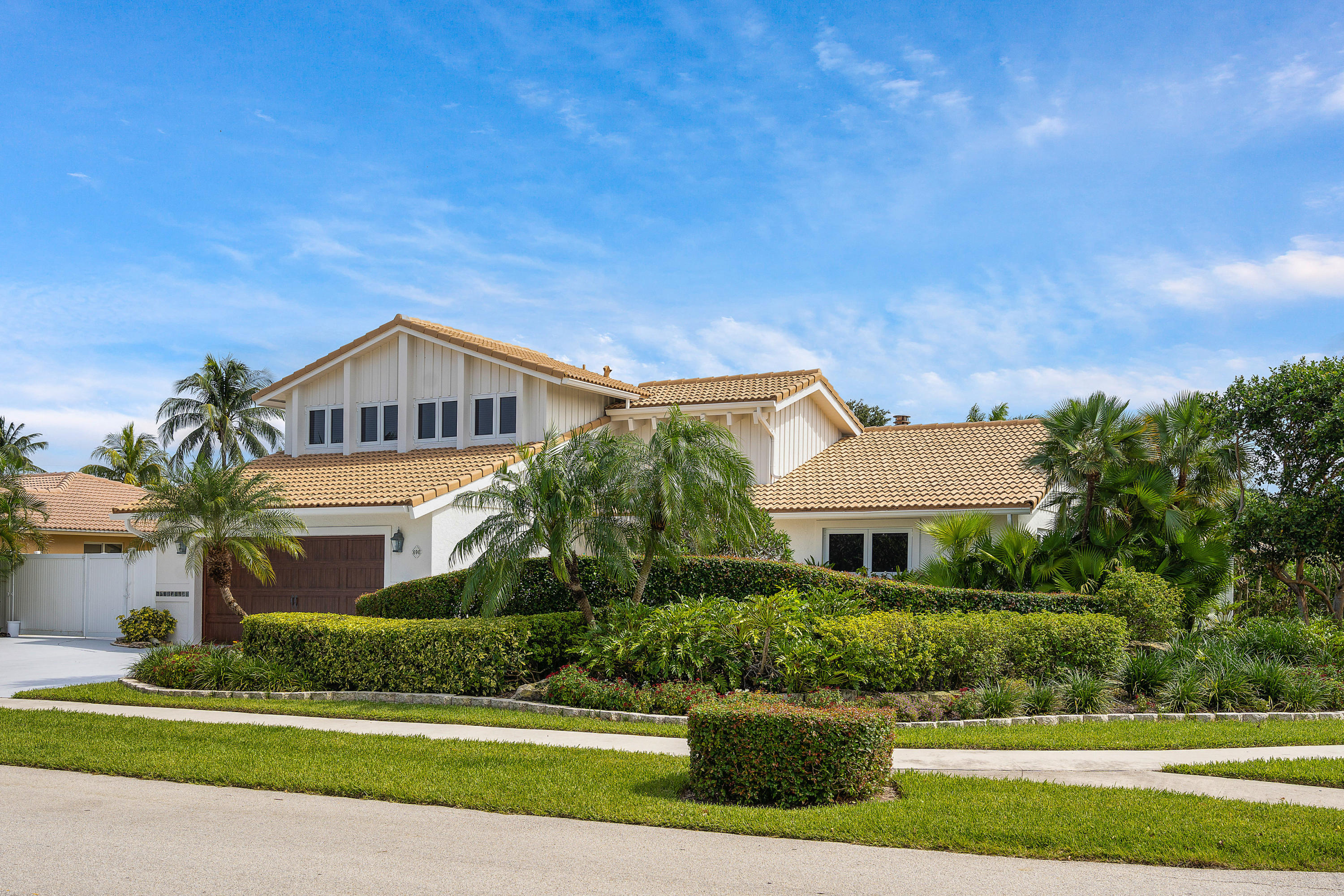 690 Southwest 17th Street Boca Raton, FL 33486 - Photo 3 of 32 Front of House