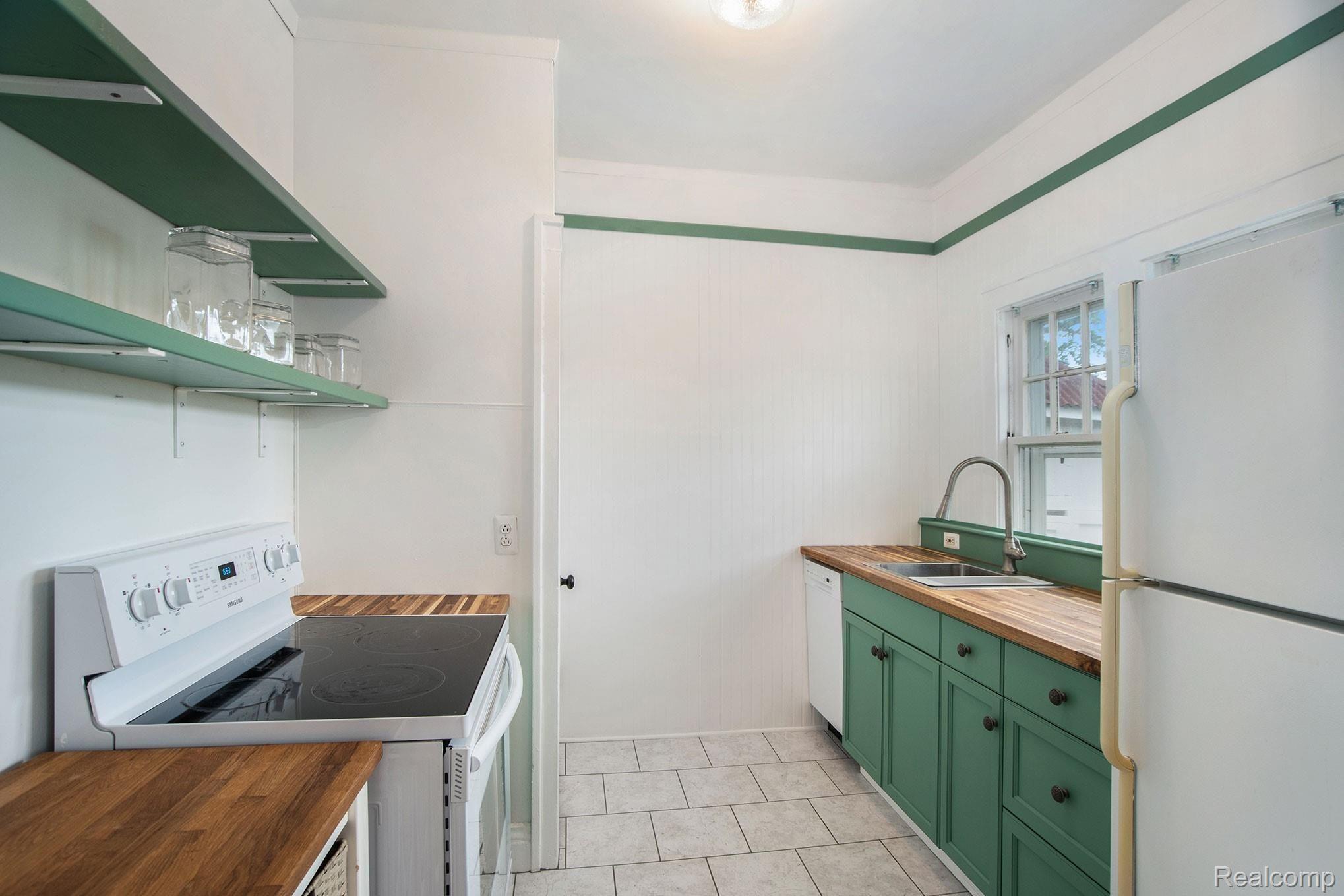 3122 Platt Road Ann Arbor, MI 48108 - Photo 4 of 14 DSC_1888.jpg