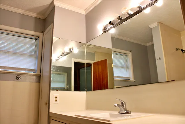 $289,000 | 1630 Montezuma Street, Columbus, TX 78934