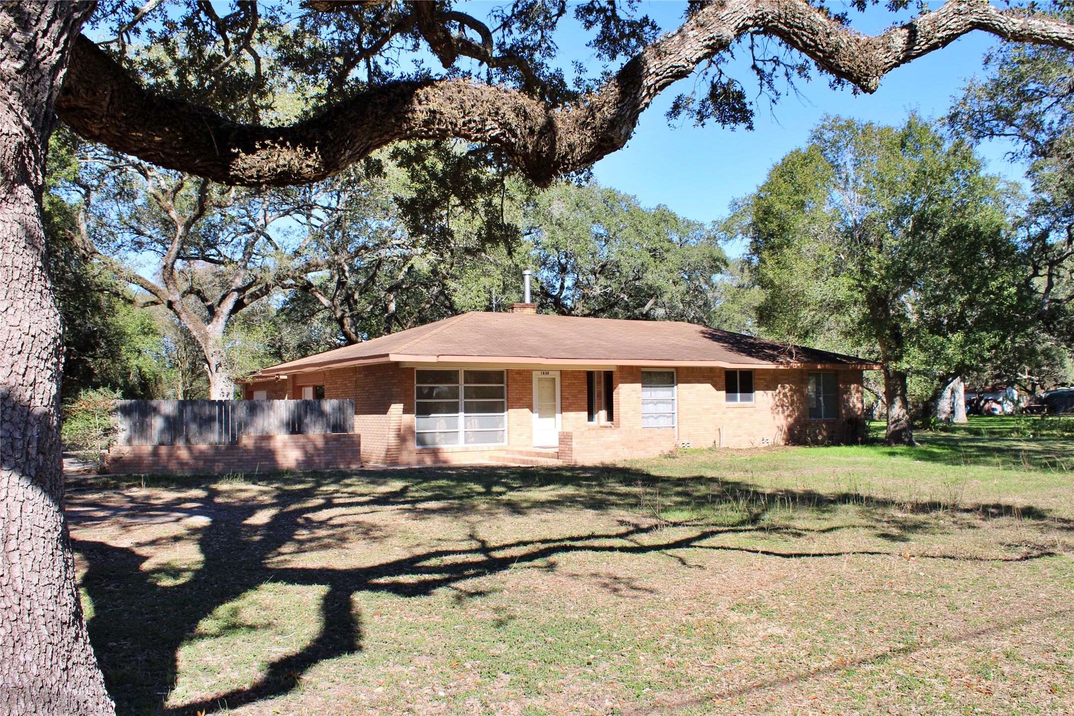1630 Montezuma Street Columbus, TX 78934 - Photo 31 of 43