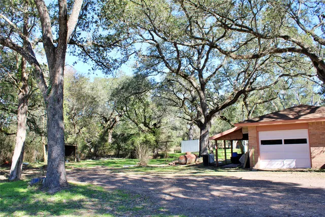 $289,000 | 1630 Montezuma Street, Columbus, TX 78934