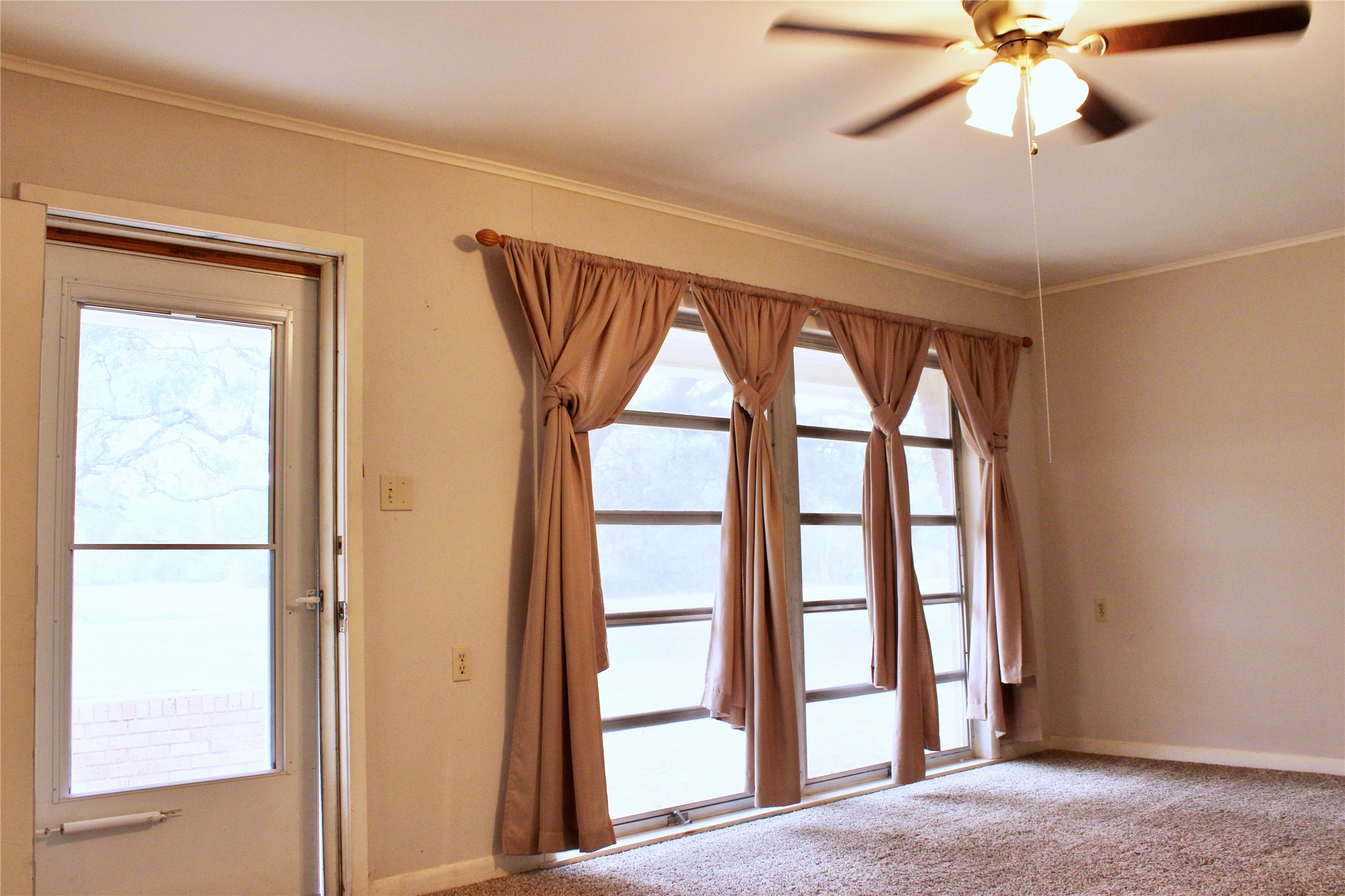 1630 Montezuma Street Columbus, TX 78934 - Photo 4 of 43