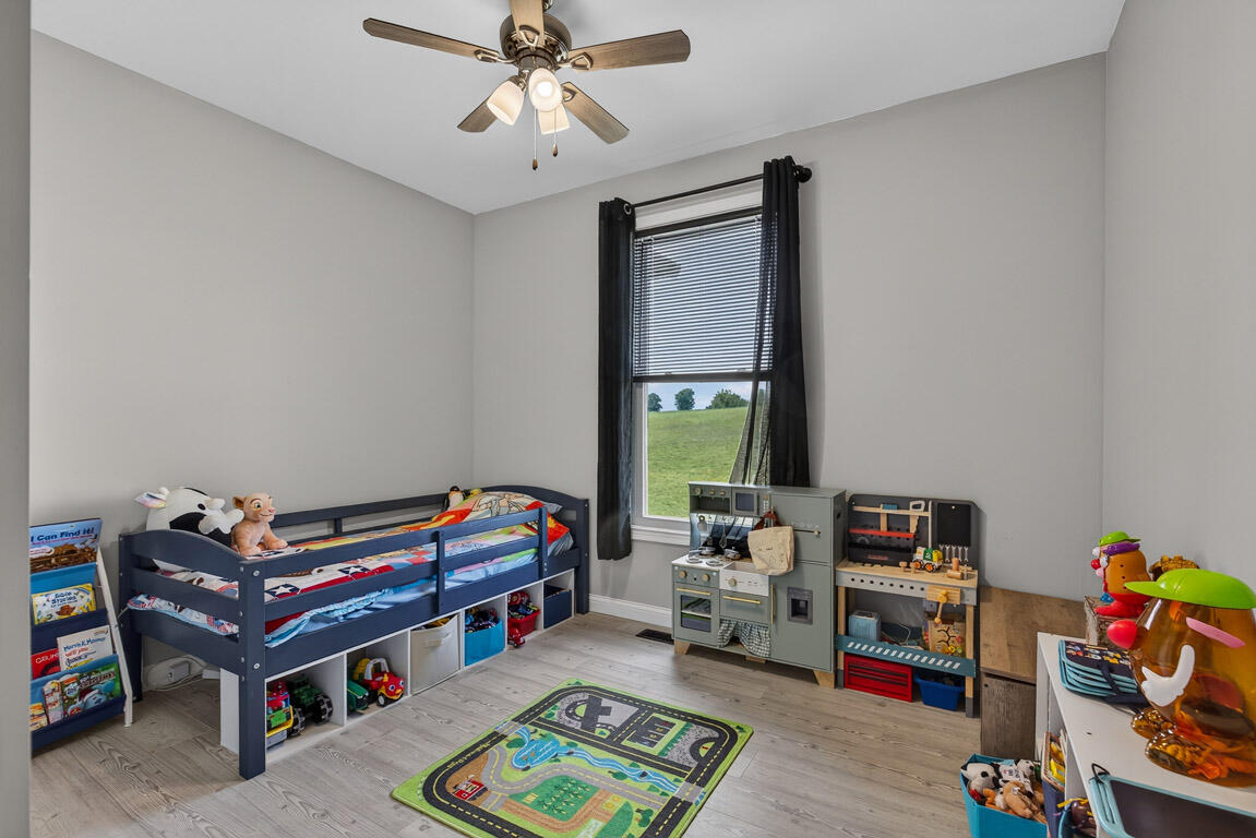 13934 Peach Grove Road California, KY 41007 - Photo 17 of 25 Bed3