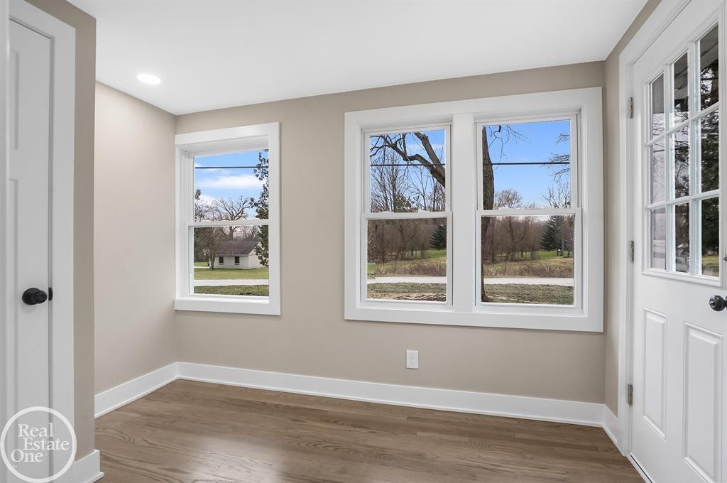 8894 Arnold Road Fair Haven, MI 48023 - Photo 5 of 33