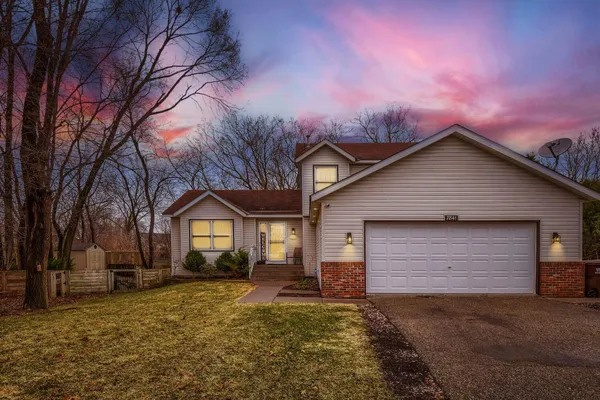 $525,000 | 7841 Corey Path, Inver Grove Heights, MN 55076