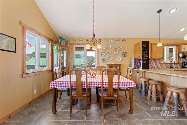 $910,000 | 69 Scriver Bluff Road, Garden Valley, ID 83622