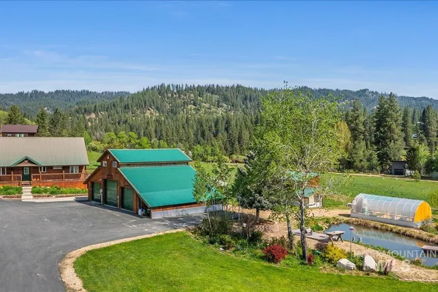 $910,000 | 69 Scriver Bluff Road, Garden Valley, ID 83622