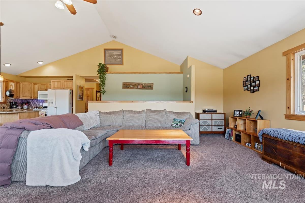 69 Scriver Bluff Road Garden Valley, ID 83622 - Photo 4 of 49