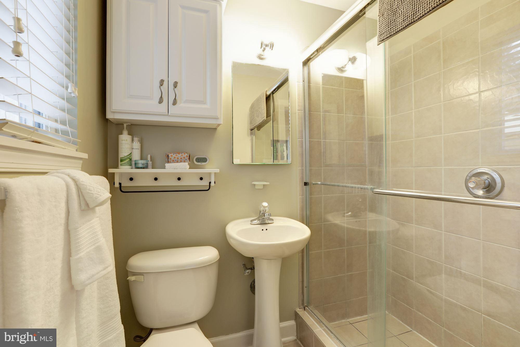 2705 Ross Road Chevy Chase, MD 20815 - Photo 13 of 27 Bath (Master)
