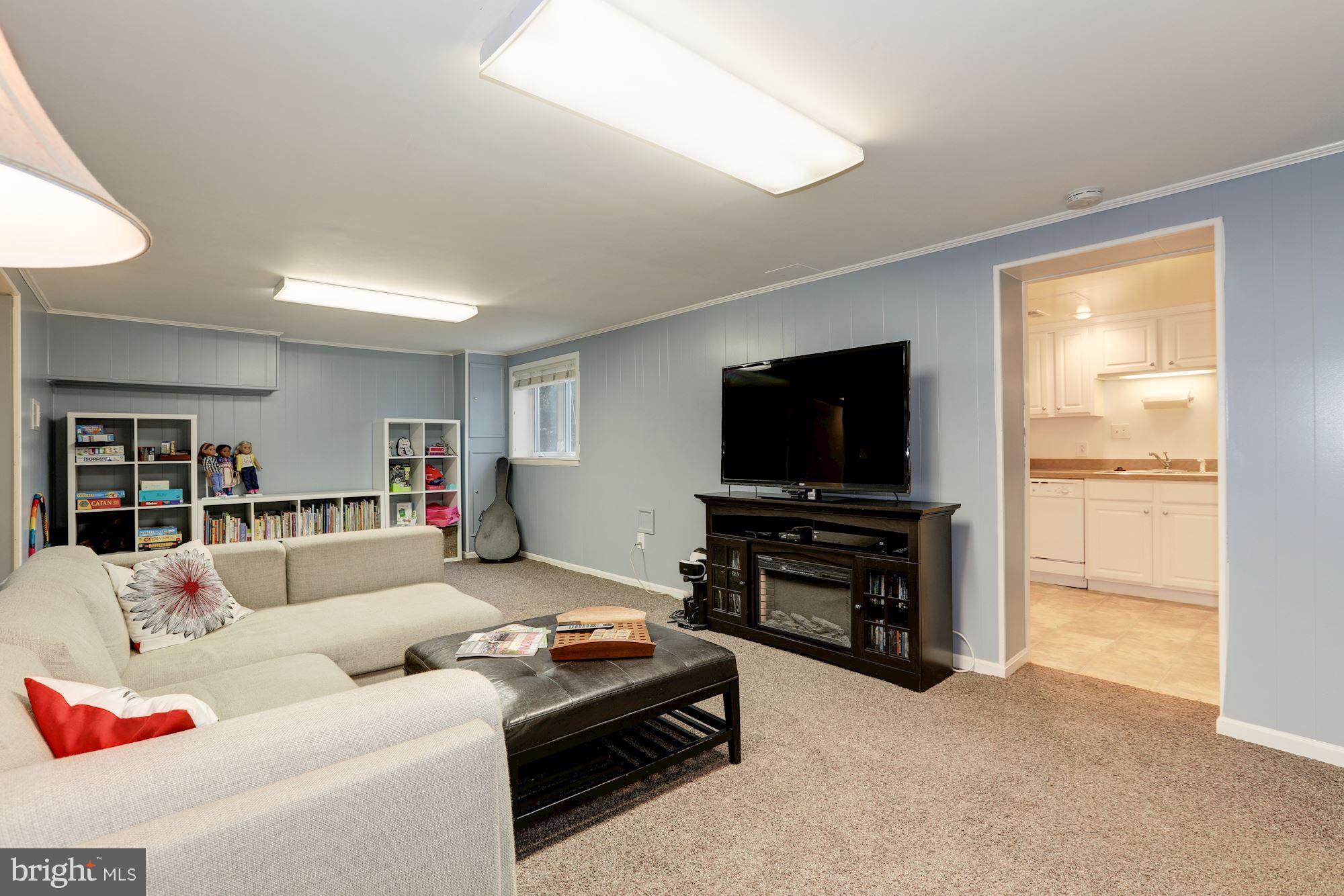 2705 Ross Road Chevy Chase, MD 20815 - Photo 21 of 27 Family Room