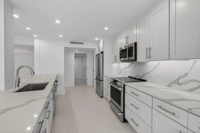 $1,365,000 | 4740 South Ocean Boulevard, Unit 503, Highland Beach, FL 33487