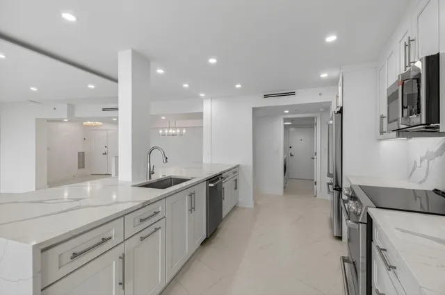 $1,365,000 | 4740 South Ocean Boulevard, Unit 503, Highland Beach, FL 33487