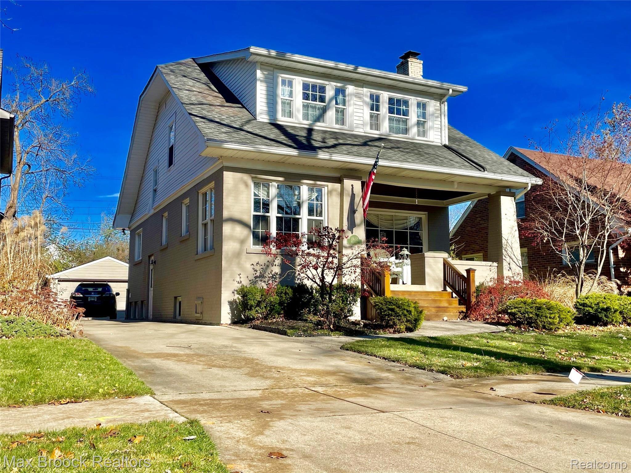 1922 Wiltshire Road Berkley, MI 48072 - Photo 3 of 40 fullsizeoutput_b17.jpeg