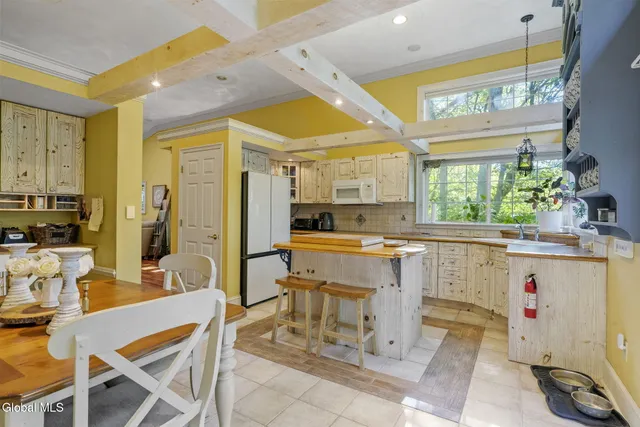 $350,000 | 13 Tracey Court, Troy, NY 12180