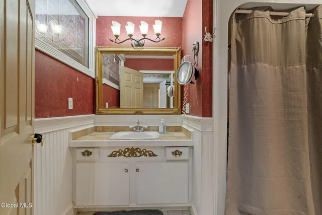 $350,000 | 13 Tracey Court, Troy, NY 12180