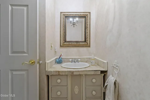 $350,000 | 13 Tracey Court, Troy, NY 12180