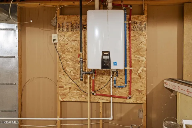 $350,000 | 13 Tracey Court, Troy, NY 12180