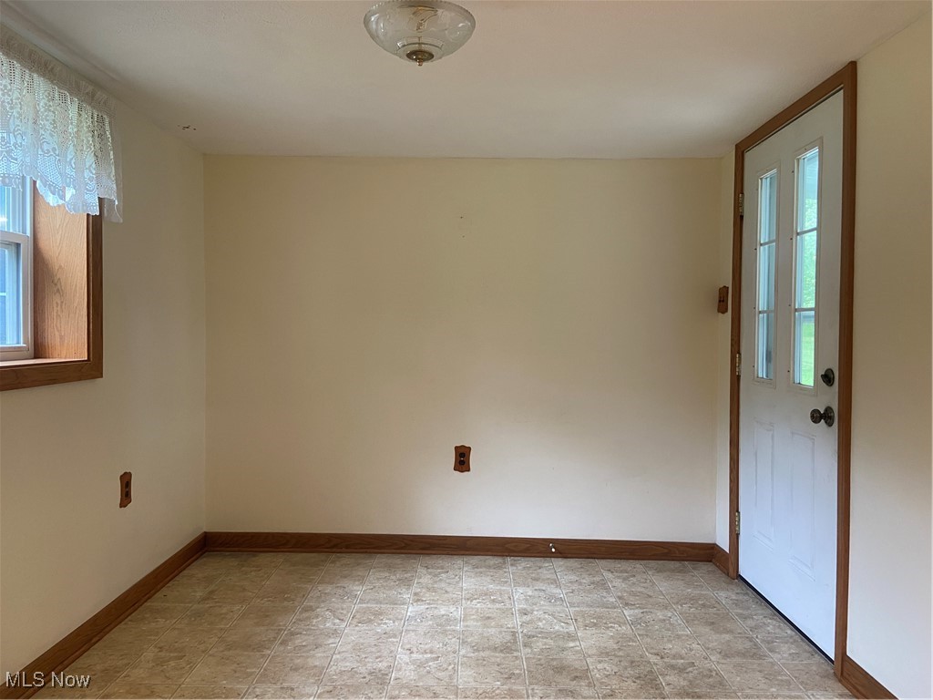 14092 Hatfield Road Rittman, OH 44270 - Photo 14 of 38 Eat-in kitchen with baseboards