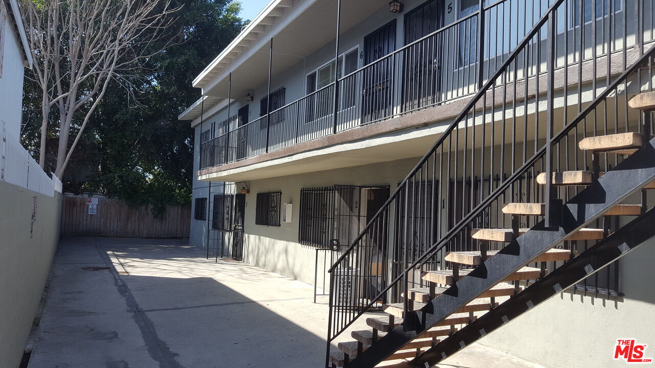 2216 West Wardlow Road Long Beach, CA 90810 - Photo 2 of 8