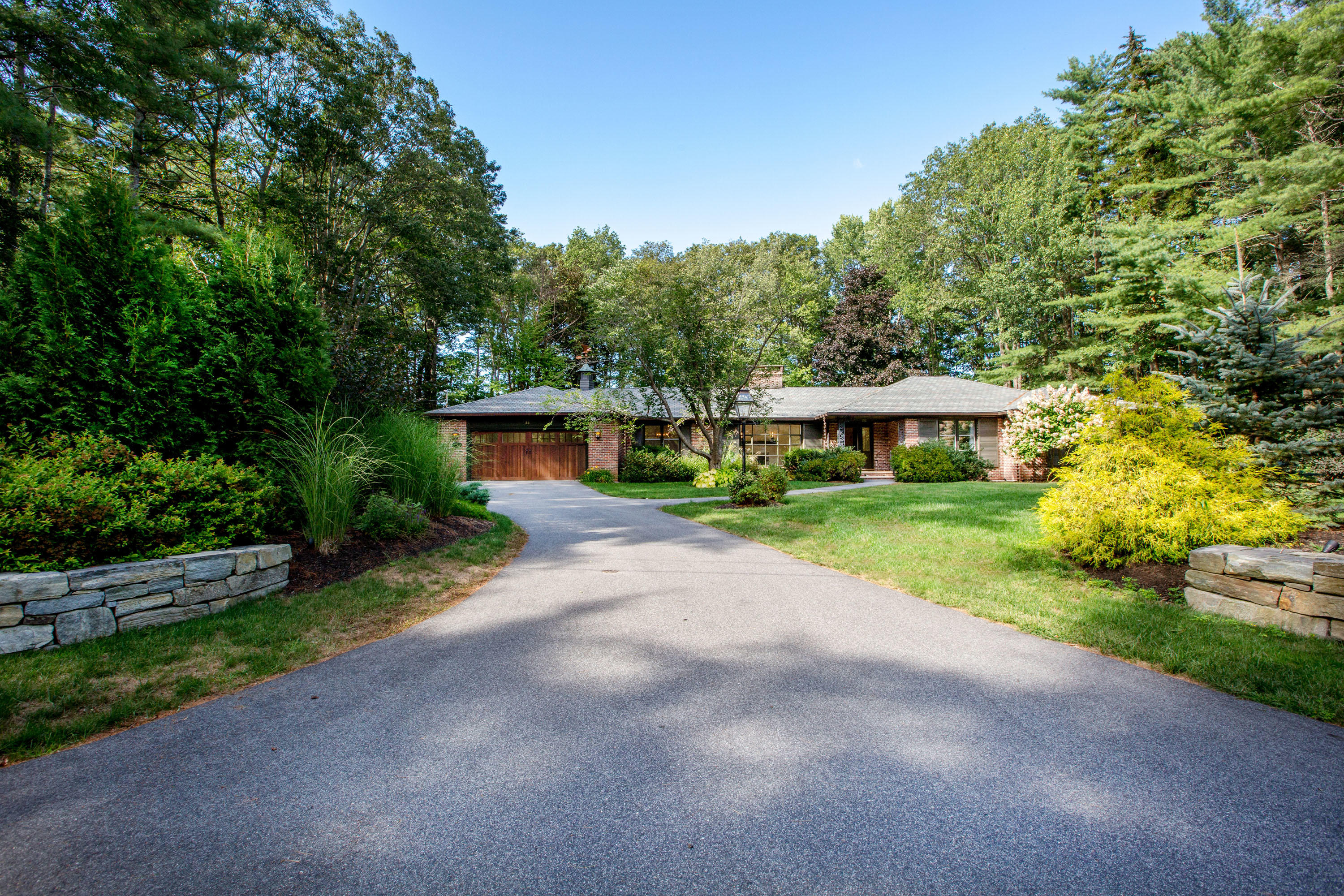 33 Meadowbrook Road Brunswick, ME 04011 - Photo 3 of 86 Meadowbrook_Domingos_01