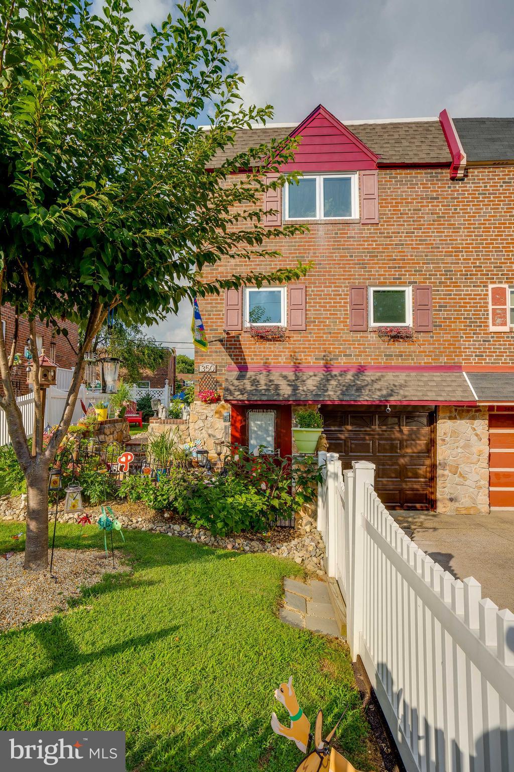 350 Ridgeway Place Philadelphia, PA 19116 - Photo 3 of 44 Gallery Image 3