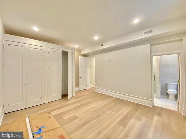 $4,000 | 1824 Chestnut Street, Unit 1R, Philadelphia, PA 19103