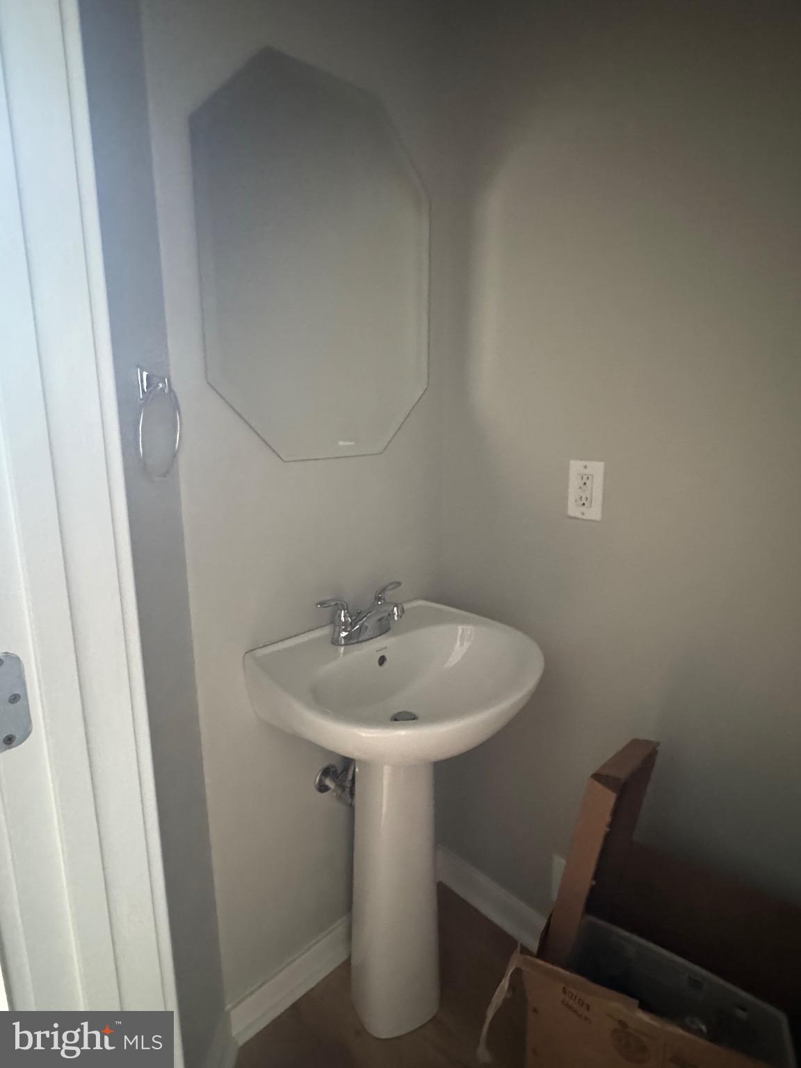 1017 5th Street Southeast Washington, DC 20003 - Photo 5 of 26