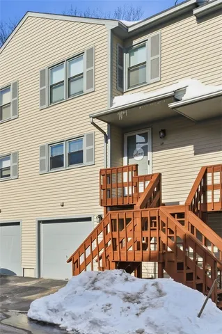 $325,000 | 1603 Plainfield Pike, Unit G8, Johnston, RI 02919