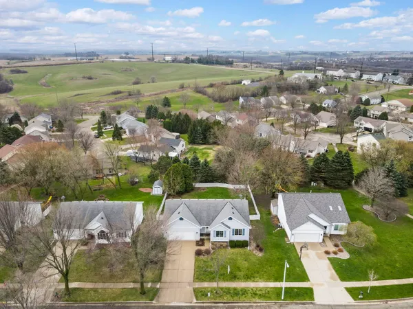 $499,000 | 840 Vista Ridge Drive, Mount Horeb, WI 53572