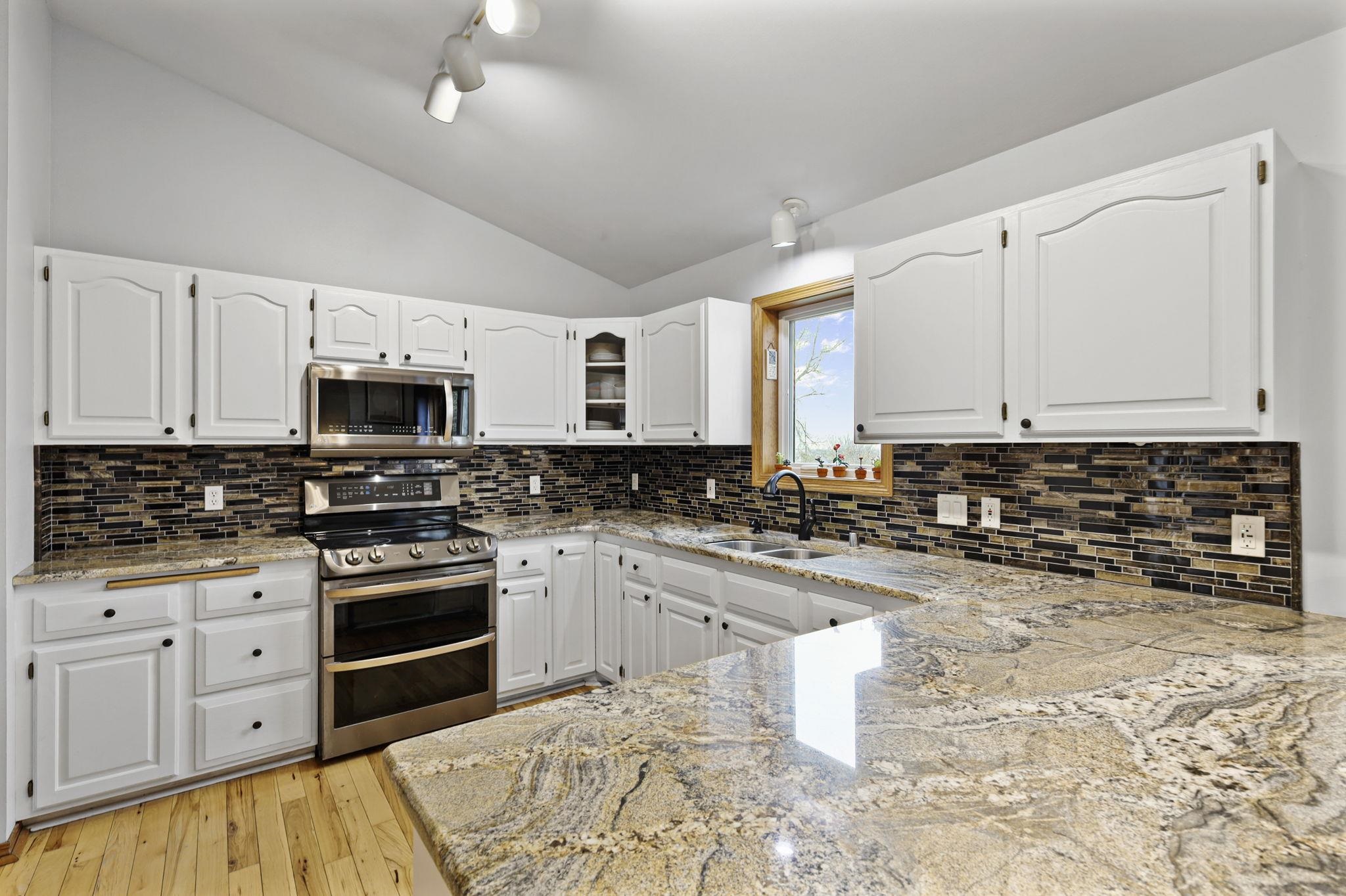 840 Vista Ridge Drive Mount Horeb, WI 53572 - Photo 7 of 49