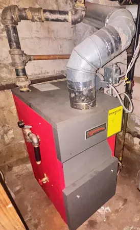 a view of utility room