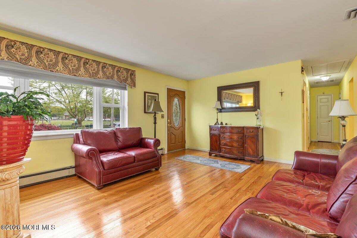 39 Wooley Street Matawan, NJ 07747 - Photo 2 of 39 Living Room