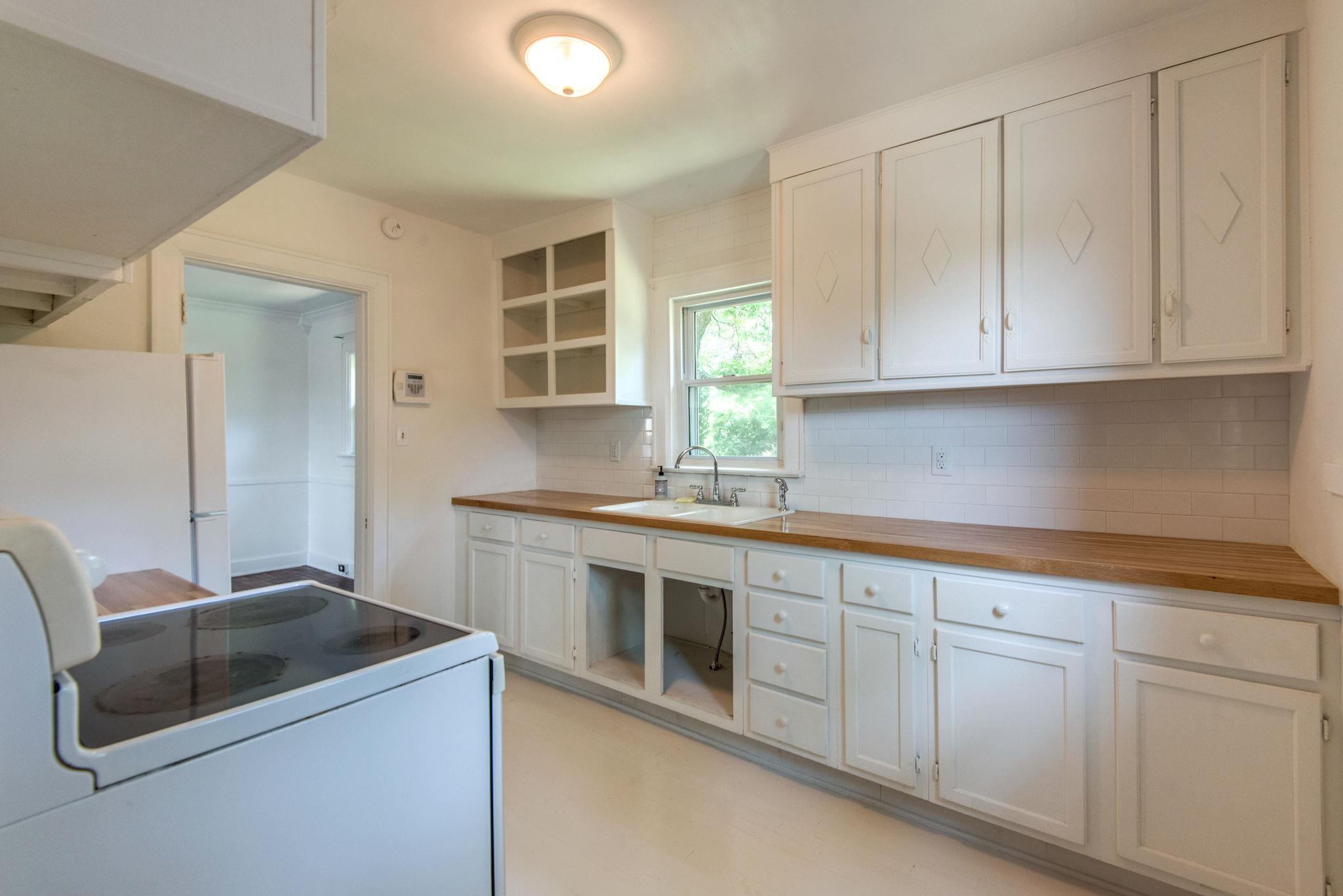 1907 South Hamilton Road Nashville, TN 37218 - Photo 10 of 24 Gallery Image 10