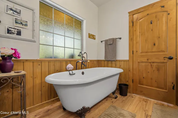 $1,699,000 | 1657 Highway 54, Spirit Lake, ID 83869