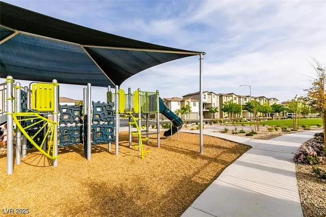 $2,217 | 7010 Crimson Shadow Street, North Las Vegas, NV 89086