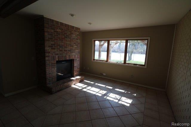 3717 Peters Road Columbiaville, MI 48421 - Photo 14 of 40 033.jpg