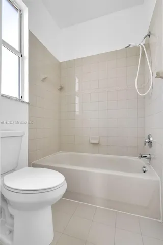 $2,900 | 1095 Northeast 39th Avenue, Unit 1095, Homestead, FL 33033