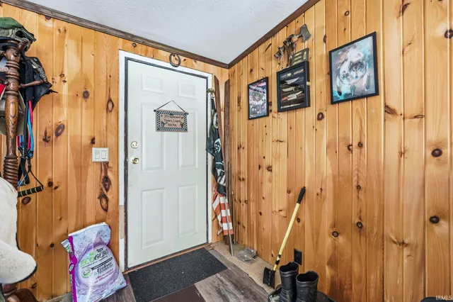 $224,900 | 1340 East 790 South, Wolcottville, IN 46795