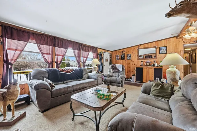 $224,900 | 1340 East 790 South, Wolcottville, IN 46795