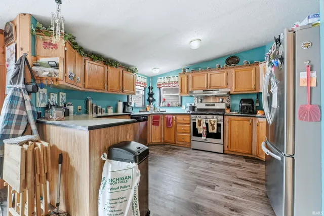 $224,900 | 1340 East 790 South, Wolcottville, IN 46795