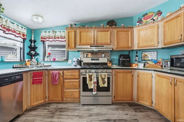 $224,900 | 1340 East 790 South, Wolcottville, IN 46795