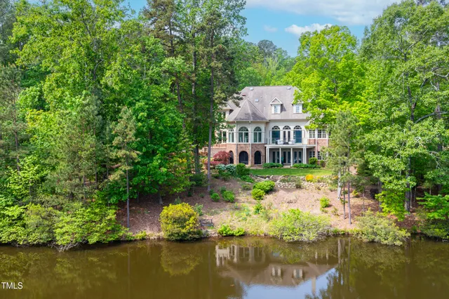 $3,688,000 | 25303 Ludwell, Chapel Hill, NC 27517